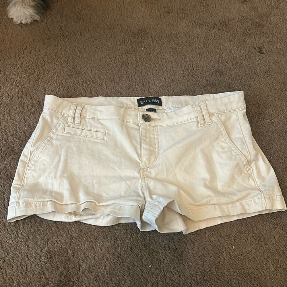Women’s Express Cream Colored Shorts Size 4
